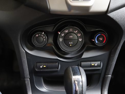 Used 2011 Ford Fiesta SE w/ 201A Rapid Spec Order Code FWD image 14