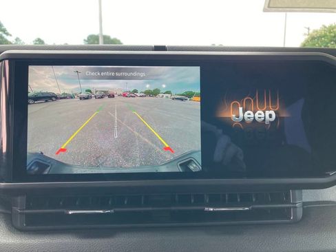 New 2025 Jeep Gladiator Sport image 19