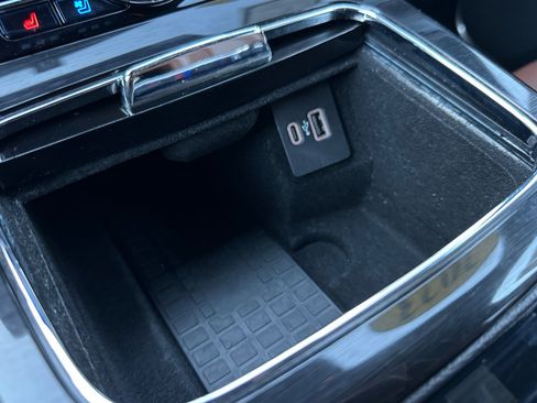 Used 2023 Lincoln Nautilus Reserve w/ Luxury Package image 29