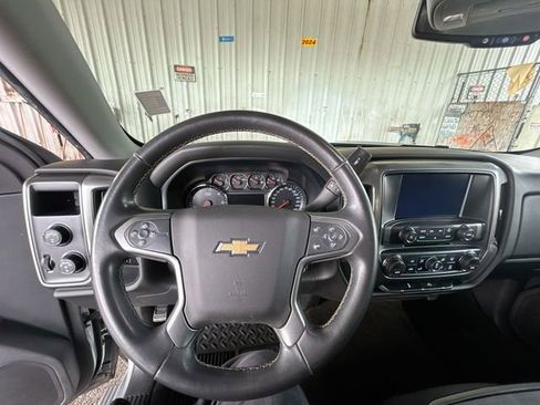 Used 2018 Chevrolet Silverado 1500 LT w/ LT Eassist Package image 10