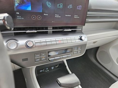 Used 2024 Hyundai Kona SEL AWD/4WD image 30