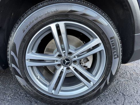 Used 2021 Mercedes-Benz GLC 300 4MATIC image 26