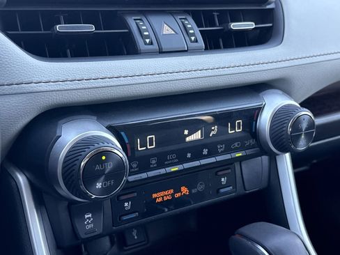 Certified 2022 Toyota RAV4 Limited image 24