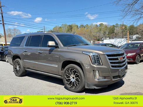 Used 2016 Cadillac Escalade ESV Premium RWD image 8