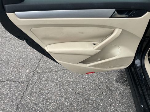 Used 2012 Volkswagen Passat 2.5 SE image 20