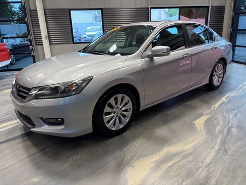 Used 2015 Honda Accord EX-L image 39