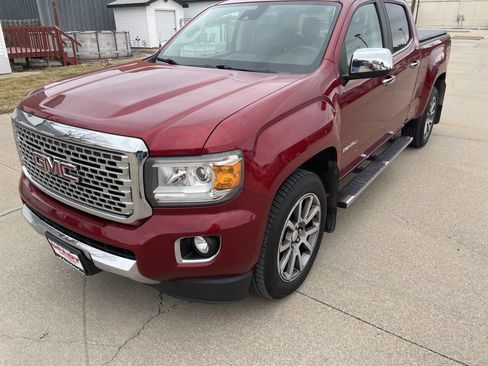 Used 2018 GMC Canyon Denali image 4