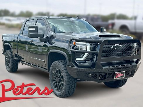 Used 2025 Chevrolet Silverado 2500 High Country w/ Midnight Edition AWD/4WD image 1