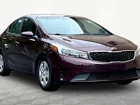 Used 2018 Kia Forte LX FWD image 2