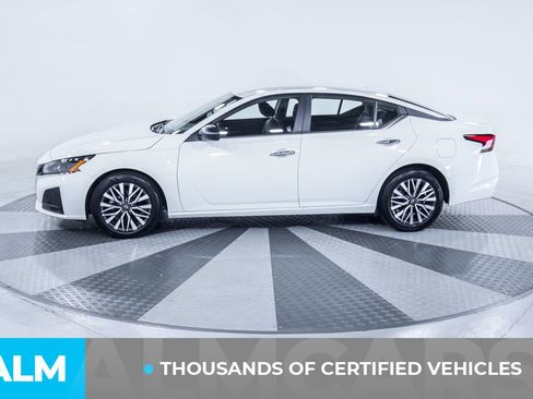 Used 2025 Nissan Altima 2.5 SV FWD image 4