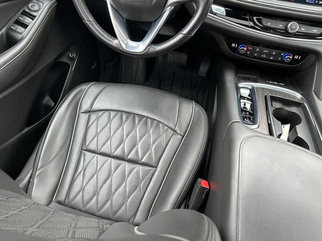 Used 2022 Buick Enclave Avenir w/ Avenir Technology Package AWD/4WD image 49