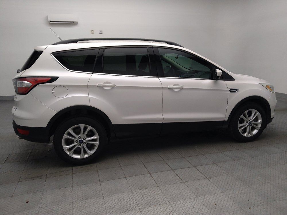 Used 2018 Ford Escape SE FWD image 10