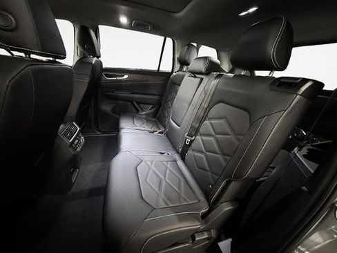 New 2026 Volkswagen Atlas SE FWD image 12