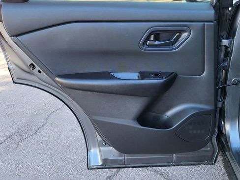 Used 2024 Nissan Rogue S image 21