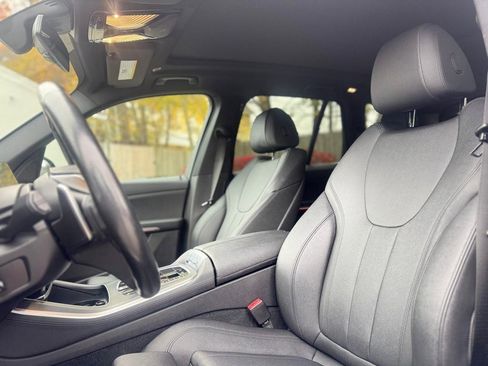 Used 2021 BMW X5 xDrive40i w/ Convenience Package image 17