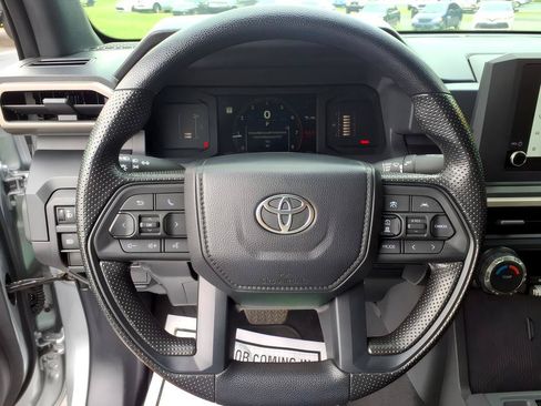 Certified 2025 Toyota Tacoma SR AWD/4WD image 22