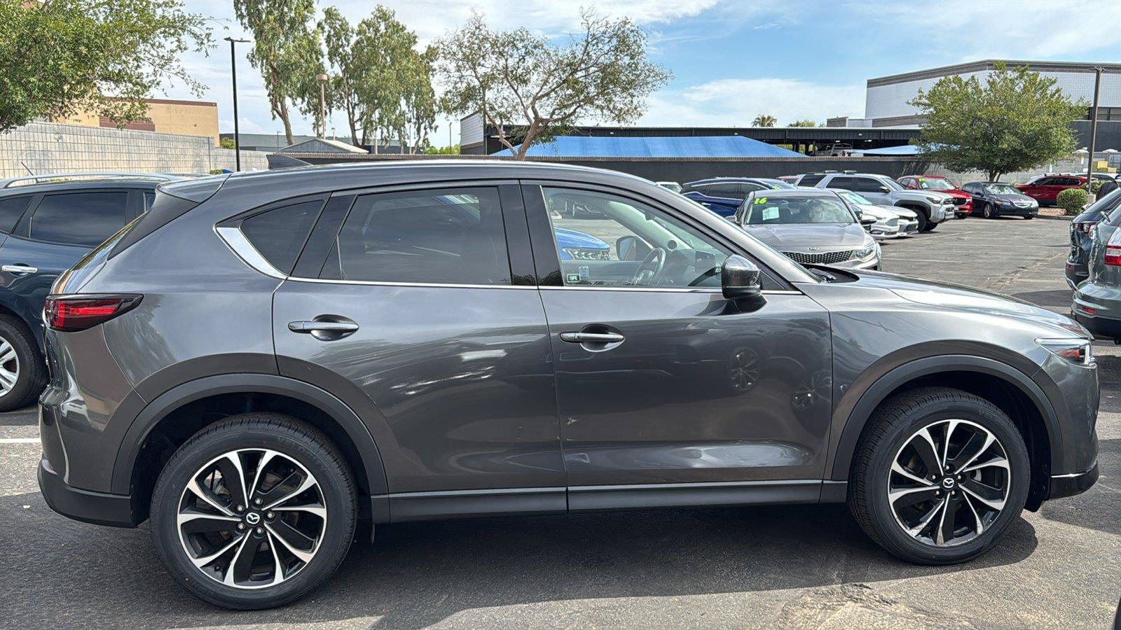 Used 2022 MAZDA CX-5 AWD 2.5 S w/ Premium Package image 3