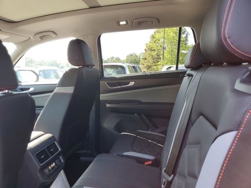 New 2026 Volkswagen Atlas Peak Edition AWD/4WD image 10