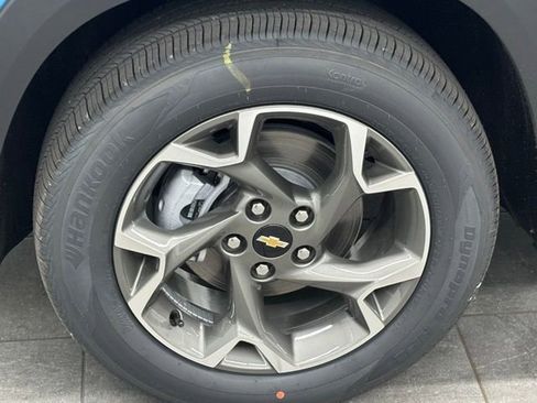 New 2026 Chevrolet Trax LT w/ Driver Confidence Package FWD image 6