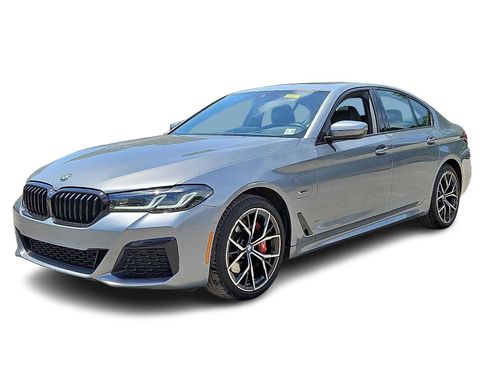 Used 2023 BMW 530e xDrive w/ Premium Package AWD/4WD image 3