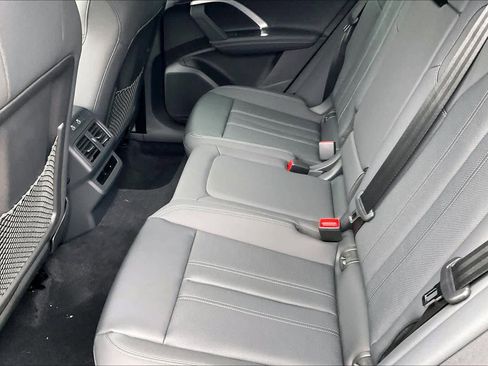 New 2025 Audi Q5 Premium Plus image 17