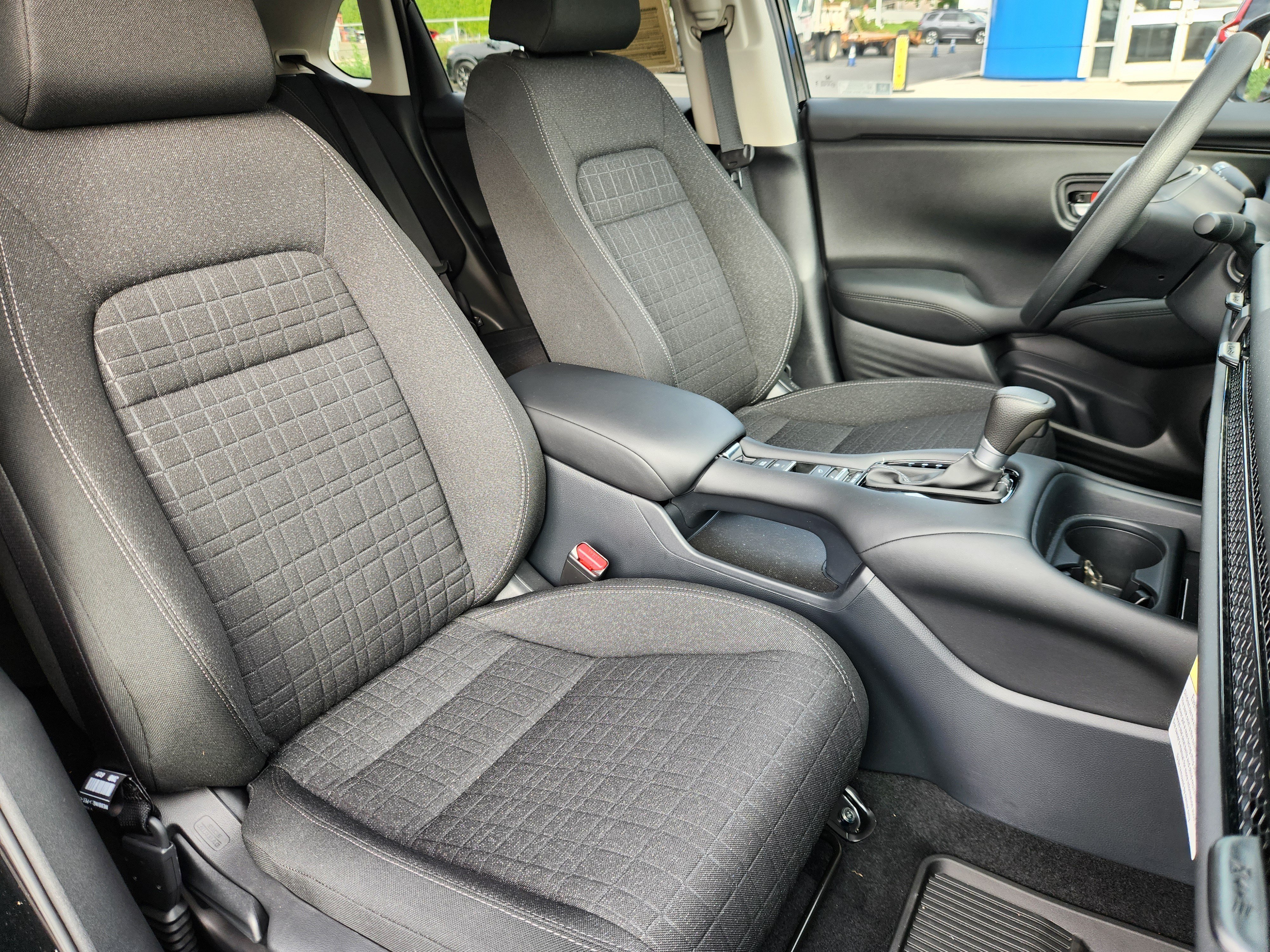 Used 2027 Honda HR-V LX image 14