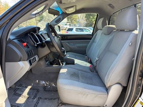 Used 2010 Toyota Tacoma 4x4 Regular Cab image 11