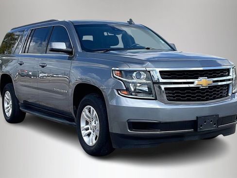 Used 2018 Chevrolet Suburban LT RWD image 1