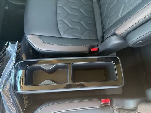 New 2026 Nissan Pathfinder Platinum image 7