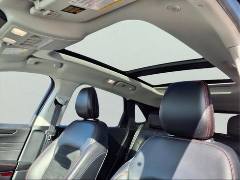 Used 2021 Ford Escape SEL w/ SEL Stealth AWD Package image 26