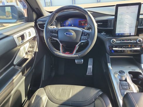 Certified 2020 Ford Explorer ST w/ Premium Technology Package image 16