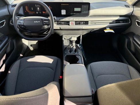 New 2025 Kia K4 LXS image 6