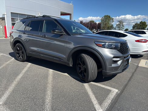 Used 2022 Ford Explorer ST w/ Equipment Group 401A AWD/4WD image 34