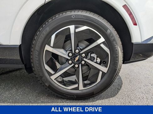 New 2025 Chevrolet Equinox EV LT AWD/4WD image 10
