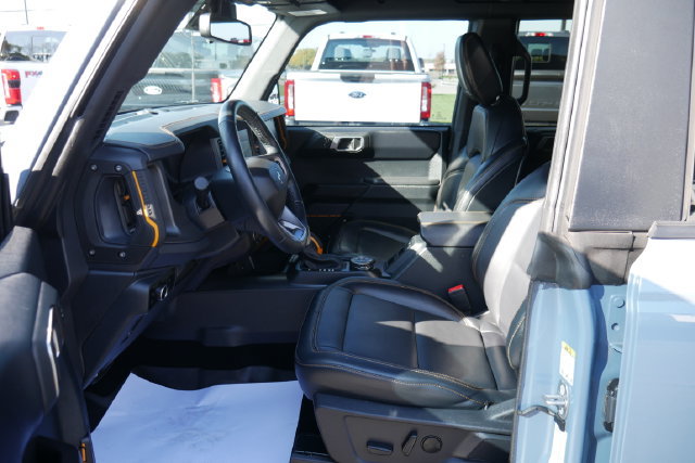 Used 2024 Ford Bronco Badlands AWD/4WD image 2