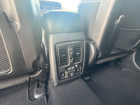 Used 2023 Dodge Durango GT RWD image 37
