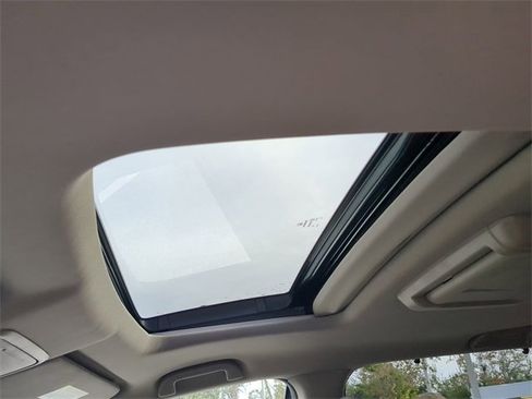 Used 2016 Honda Pilot Touring image 20