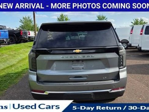 Used 2026 Chevrolet Suburban LT w/ Comfort Package AWD/4WD image 8