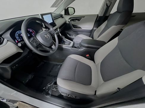 Used 2024 Toyota RAV4 XLE w/ Convenience Package image 15