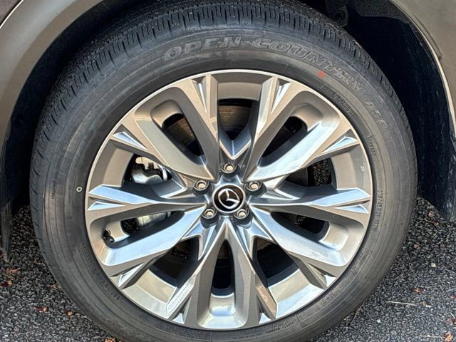 Used 2026 MAZDA CX-90 3.3 Turbo w/ Preferred Package AWD/4WD image 12