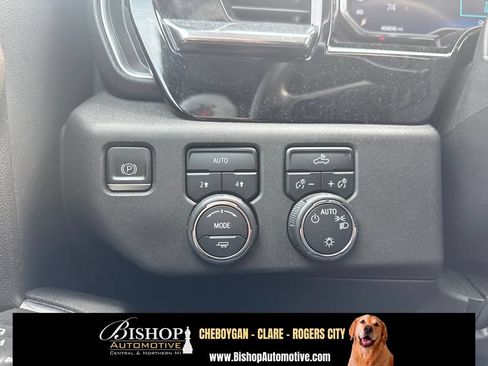 Used 2023 Chevrolet Silverado 1500 LT AWD/4WD image 20