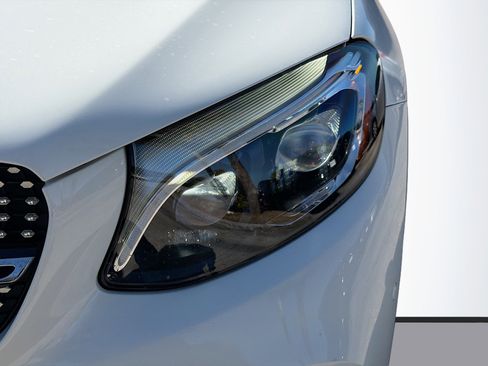 Used 2019 Mercedes-Benz GLC 43 AMG AMG GLC 43 image 9