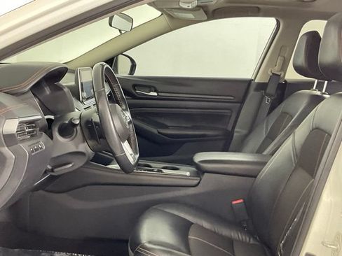 Used 2022 Nissan Altima 2.0 SR FWD image 10