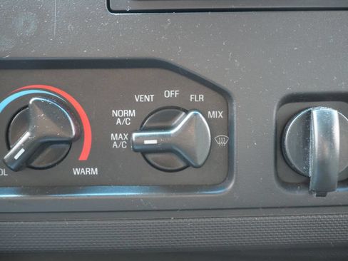 Used 2014 Ford E-150 and Econoline 150 w/ Power Group RWD image 19