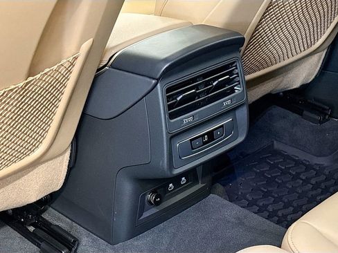 Certified 2025 Audi Q7 3.0T Premium Plus w/ Premium Plus Package image 17