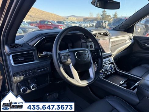 Used 2023 GMC Yukon XL Denali image 11