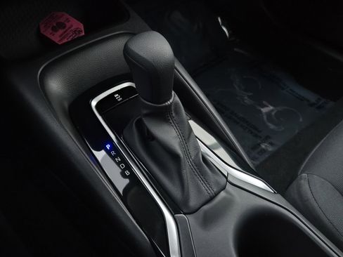 Certified 2025 Toyota Corolla LE image 17