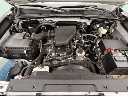 Used 2022 Toyota Tacoma SR5 RWD image 13