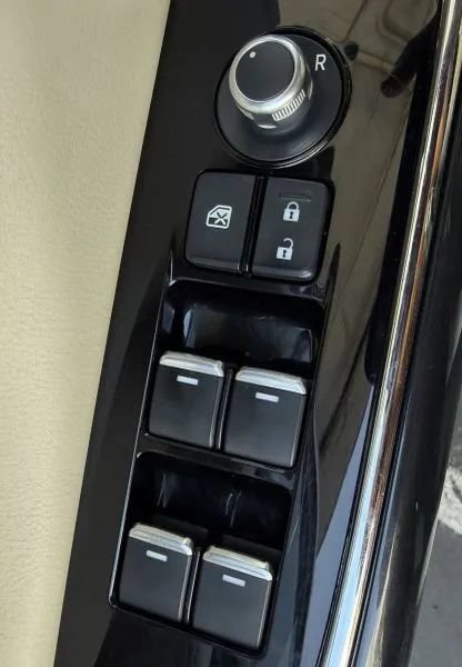 Used 2018 MAZDA CX-9 Touring FWD image 44