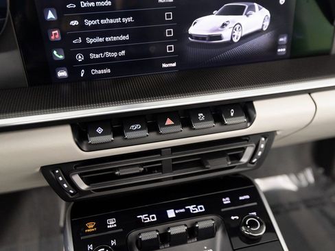 Certified 2022 Porsche 911 Targa 4S image 25